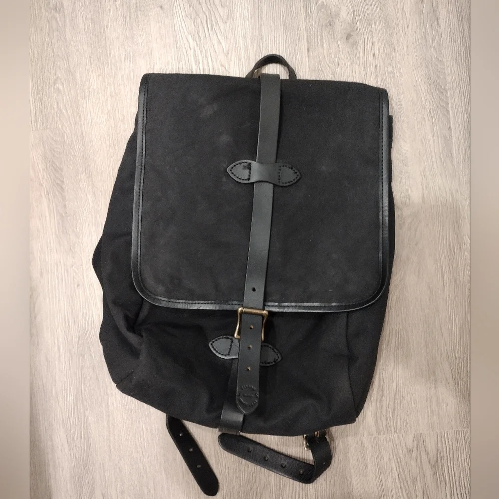 Filson Tin Cloth Backpack - Picture 1 of 6
